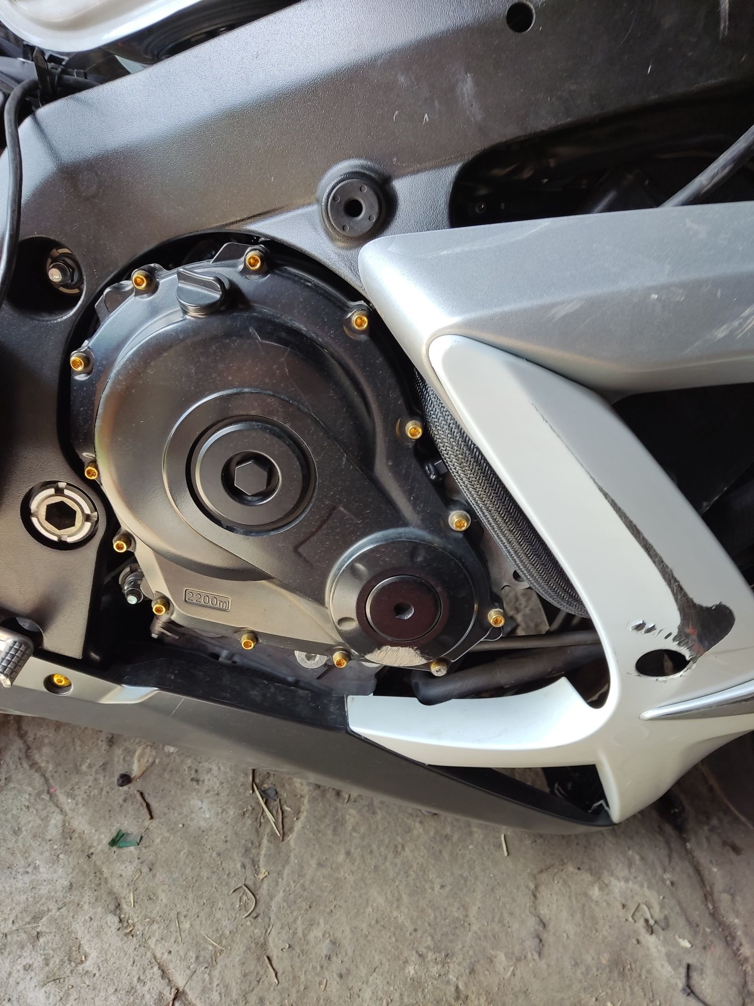 Suzuki GSX-R 600 k8 k9 L0 silnik