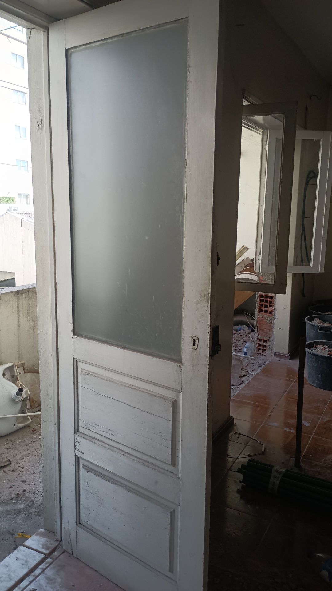 Janela e porta com janela