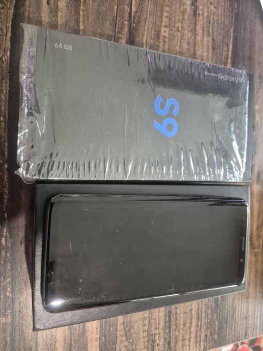 Телефон Samsung S9