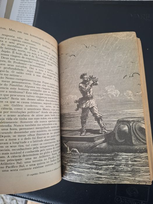 Livro 10 Mil Léguas Submarinas