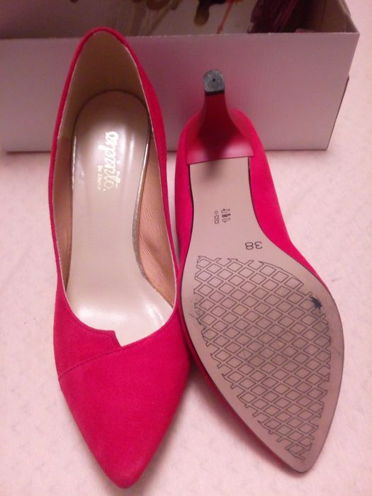 Czółenka skórzane czerwone