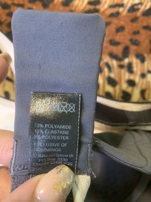 Топ, бюстгалтер, топік