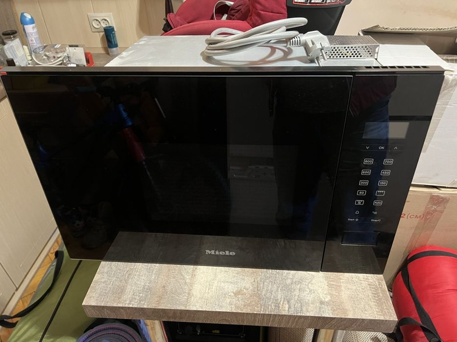 Мікрохвильова піч Miele M 2230 SC OBSW