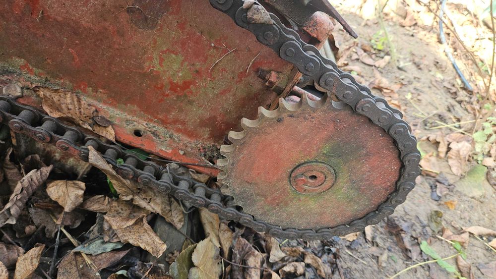 Продам картоплекопалку двох рядну стрічкова( ленточна)