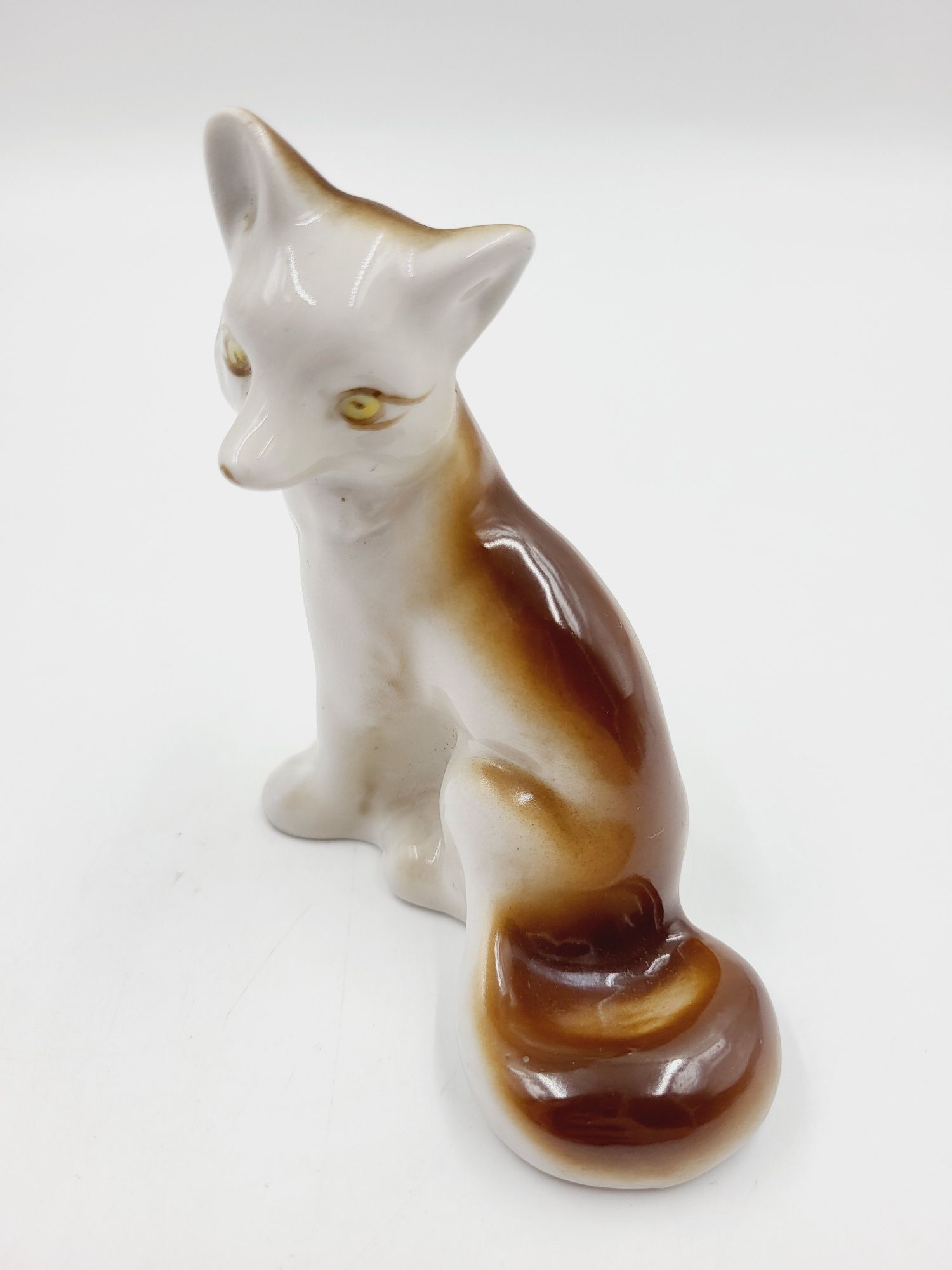 Śliczny porcelanowy lis lisek figurka Połonne