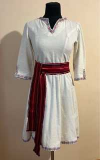 Сукня в украінському стилі