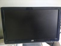 Monitor HP 2009v — 20” — VGA/DVI — Em bom estado — 30€