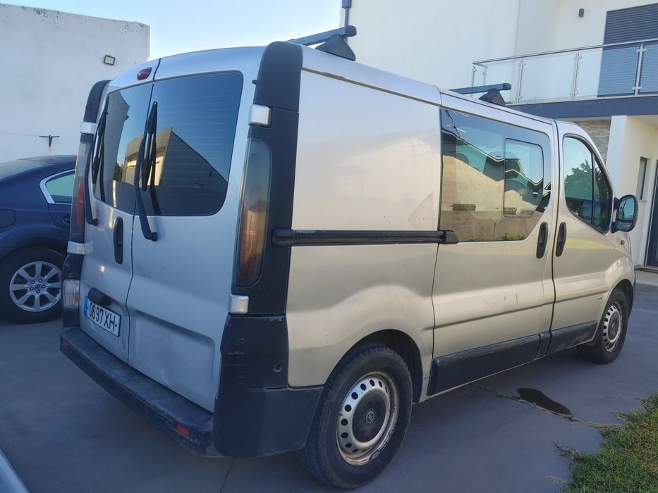 OPEL VIVARO 1.9 DTi 6 lugares de 2004 . Subaru 2.0cc 4x4 de  2013