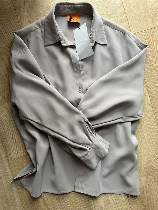 Marsala Luźna koszula z wiskozy w kolorze pearl grey - Obsession S/M
