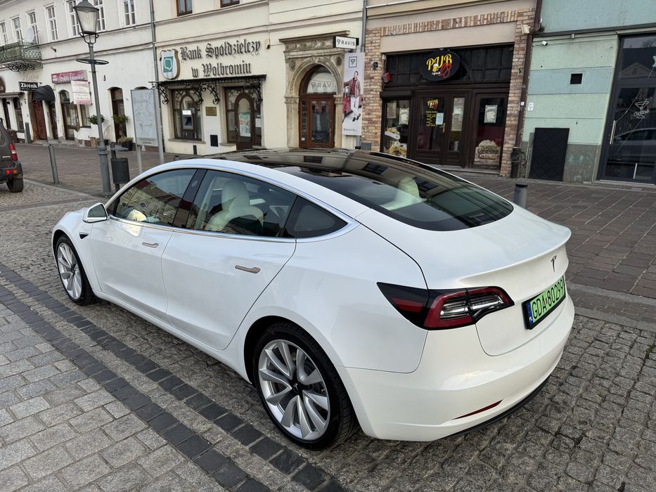 Tasla Model 3 long range BOOST