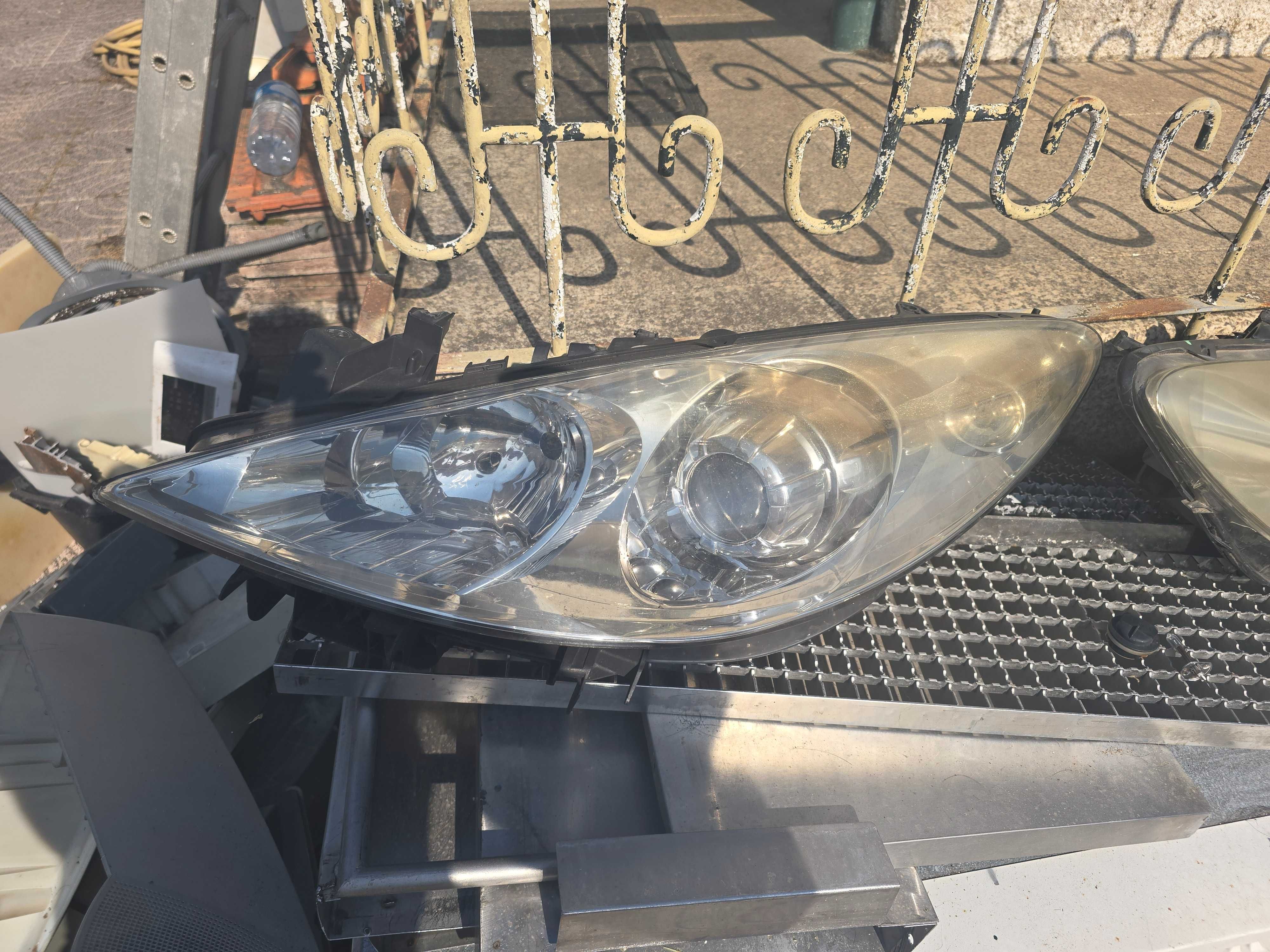 Ótica/farol lado direito Peugeot 307