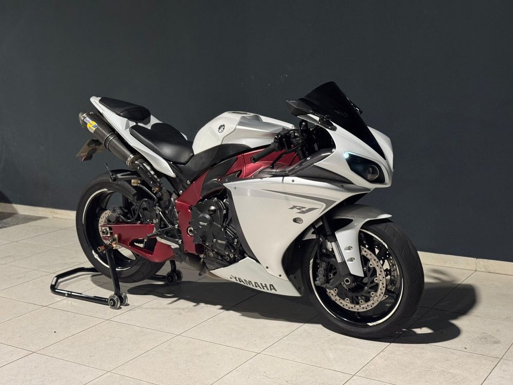 Yamaha R1 Crossplane  2012