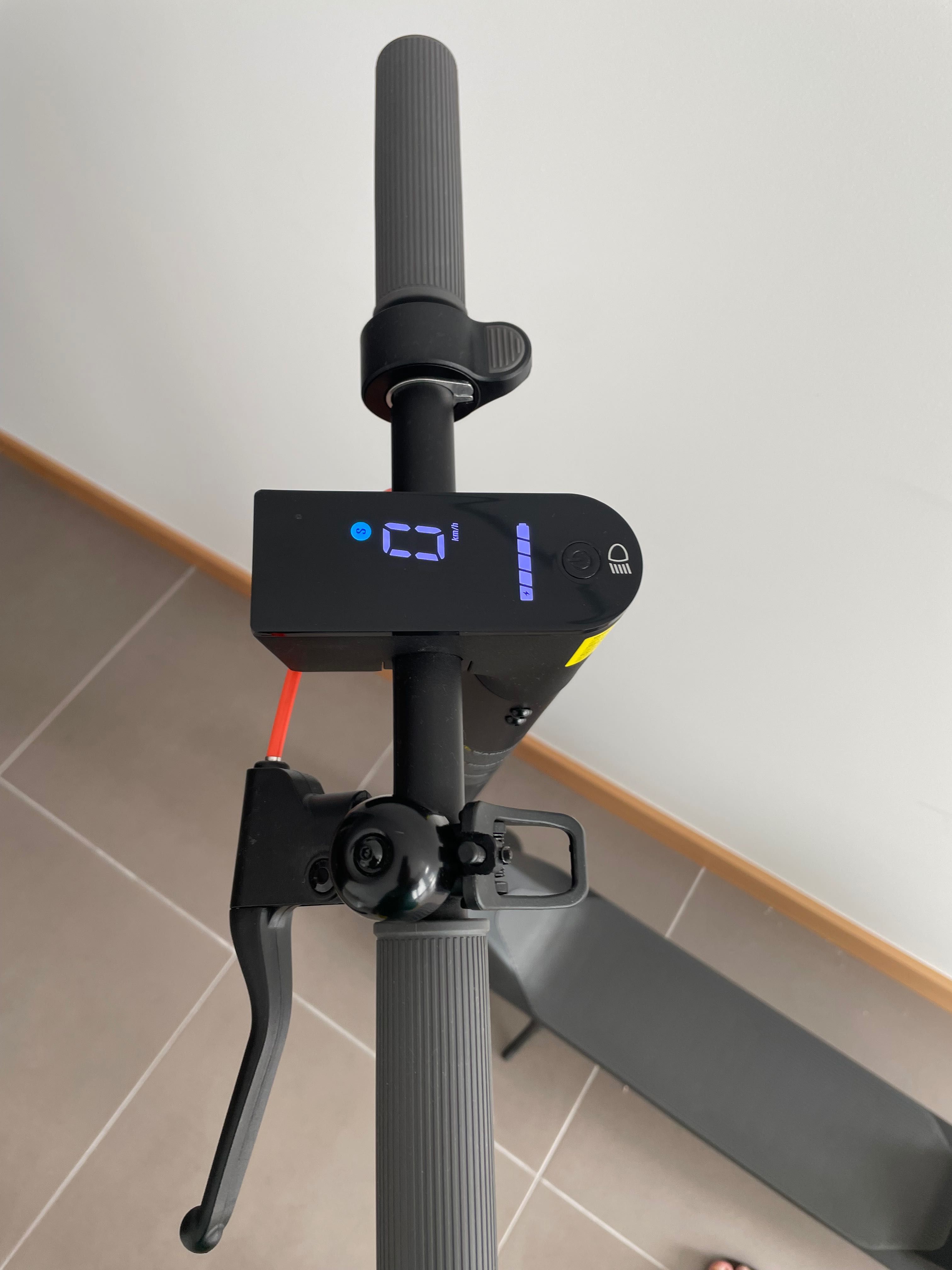 Trotenete Xiaomi - Electric Scooter 4 Lite
(2nd Gen)