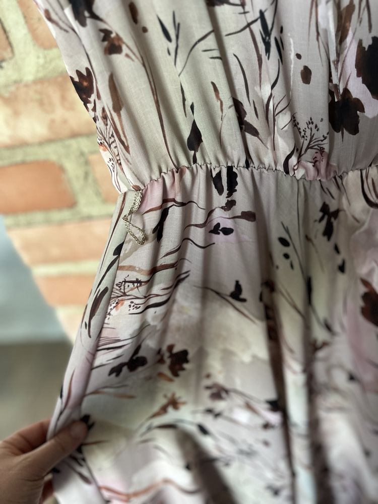 42 feria sukienka elegancka liliowa kwiaty