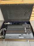 Mesa de som behringer