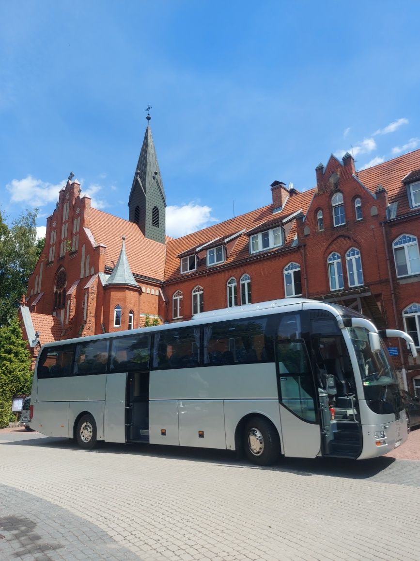 Przewóz osób,wynajem: autokarów, busów. Autokar do ślubu, transport