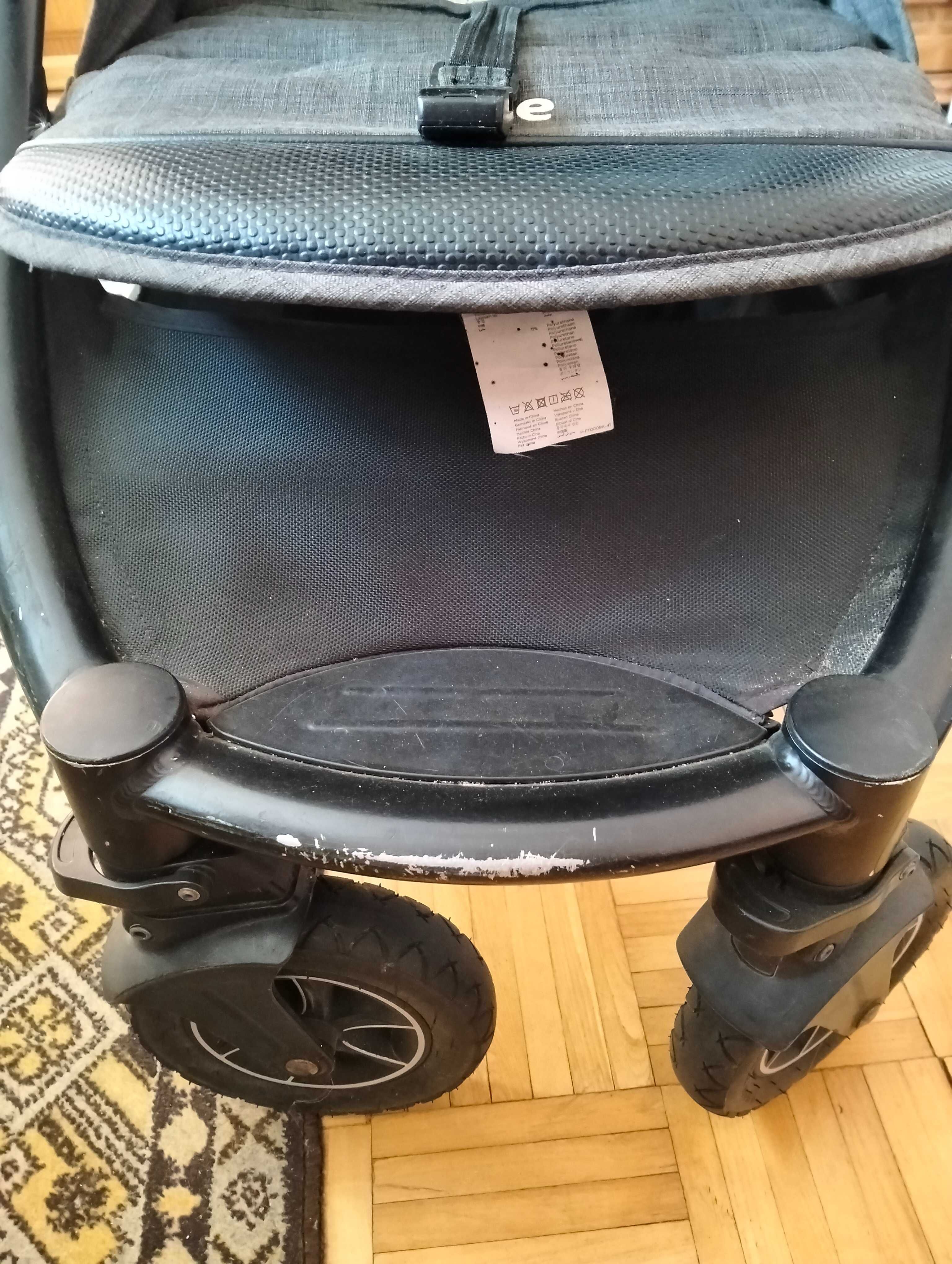 joie air litetrax 4 czarna spacerówka wozek pompowane koła