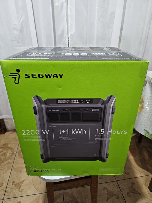 Зарядна станція Segway cube 2000.  2048 вт/год
