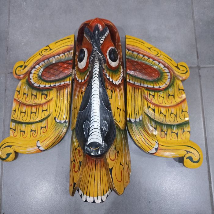 Estatuetas de madeira