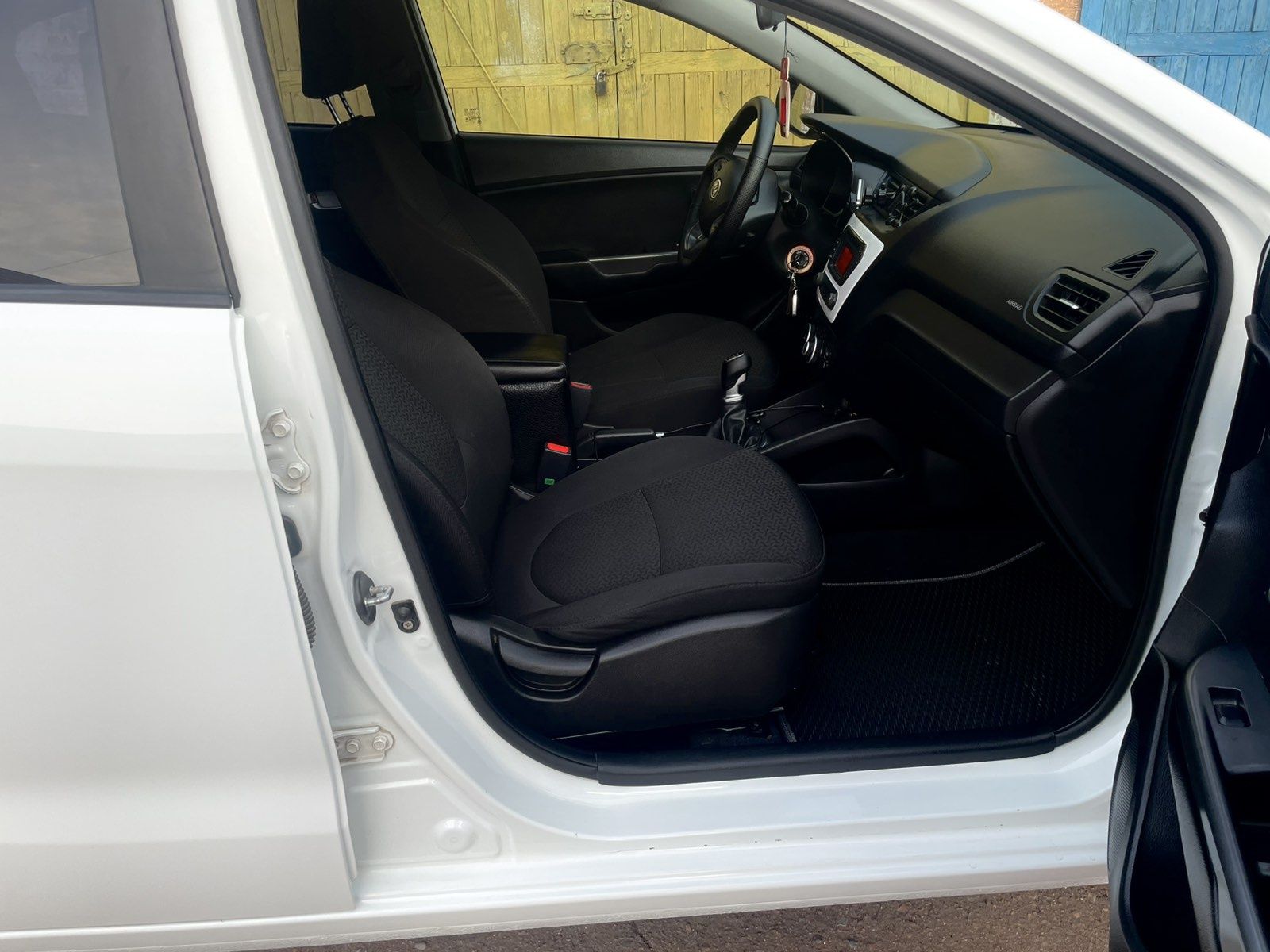 Kia rio 3       .