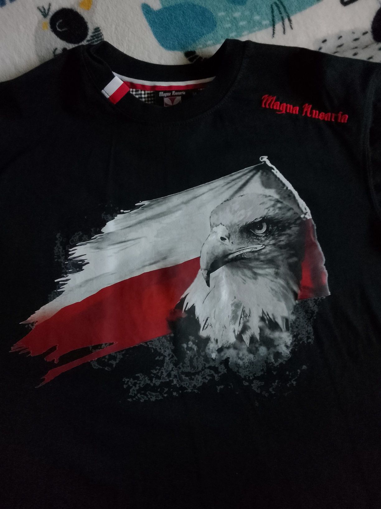 Koszulka Orzeł z flagą Polski rozmiar M