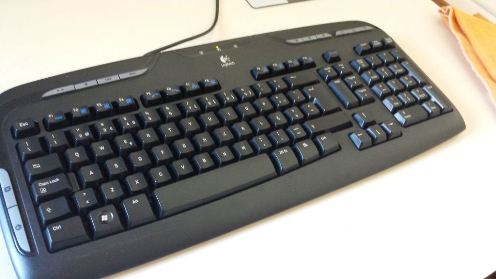 Teclado Logitech