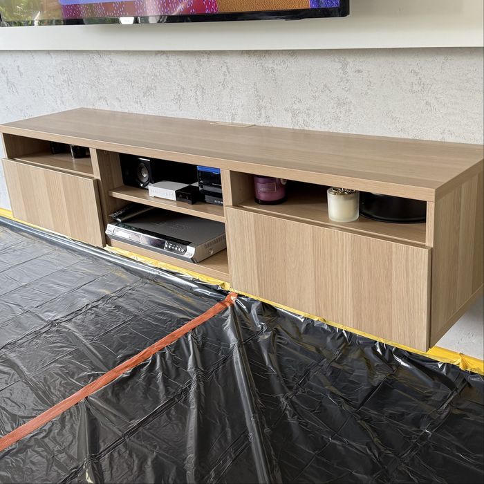 Szafka pod TV-IKEA.