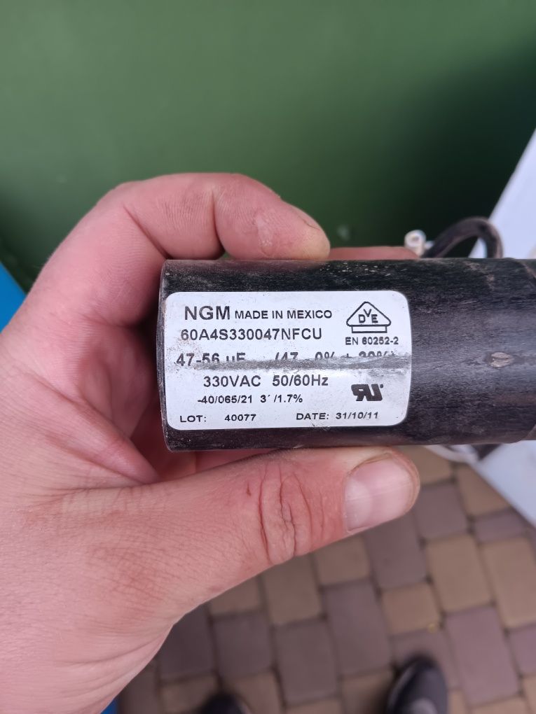 Запчасти с морозильной камеры.