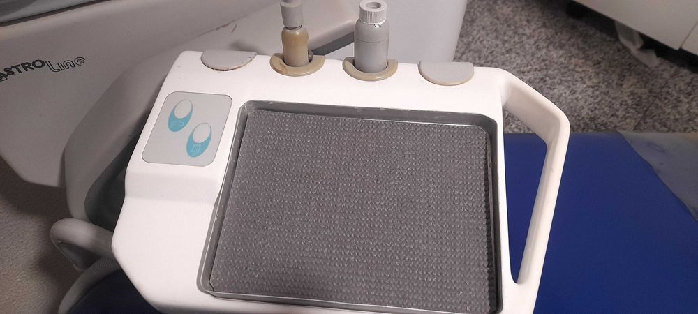 Clínica Dentária, (Recheio) Cadeira e equipamentos de Med. Dentária