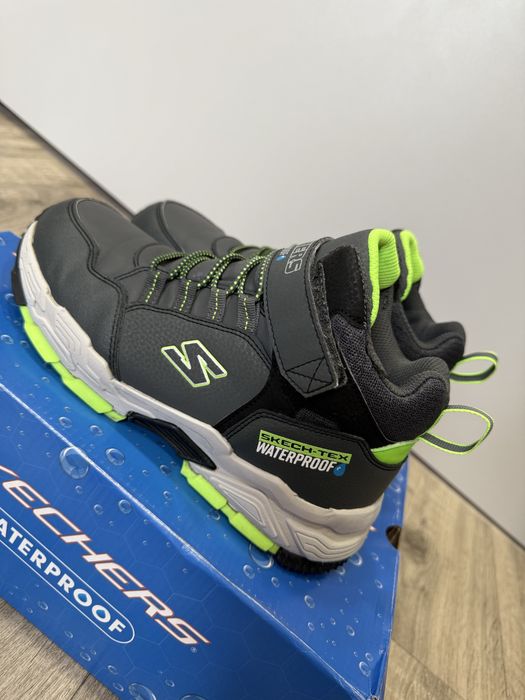 Ботинки, кросовки, кросівки skechers