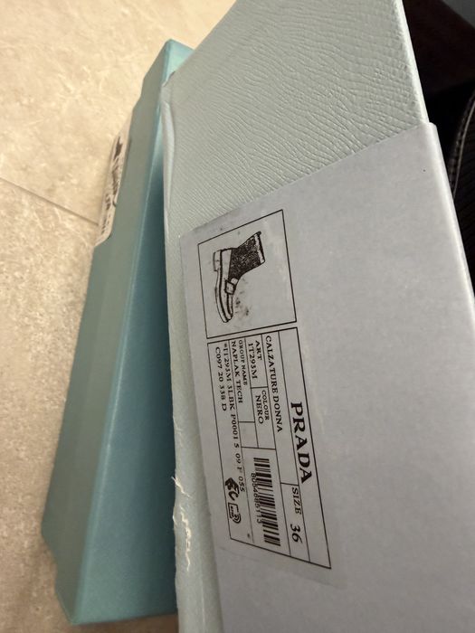 Чоботи , чулкі . Прада 36 розмір . 23.5 устілка