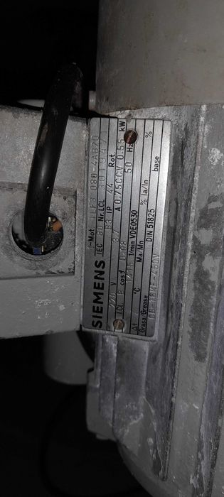 Moinho de milho, impecável.