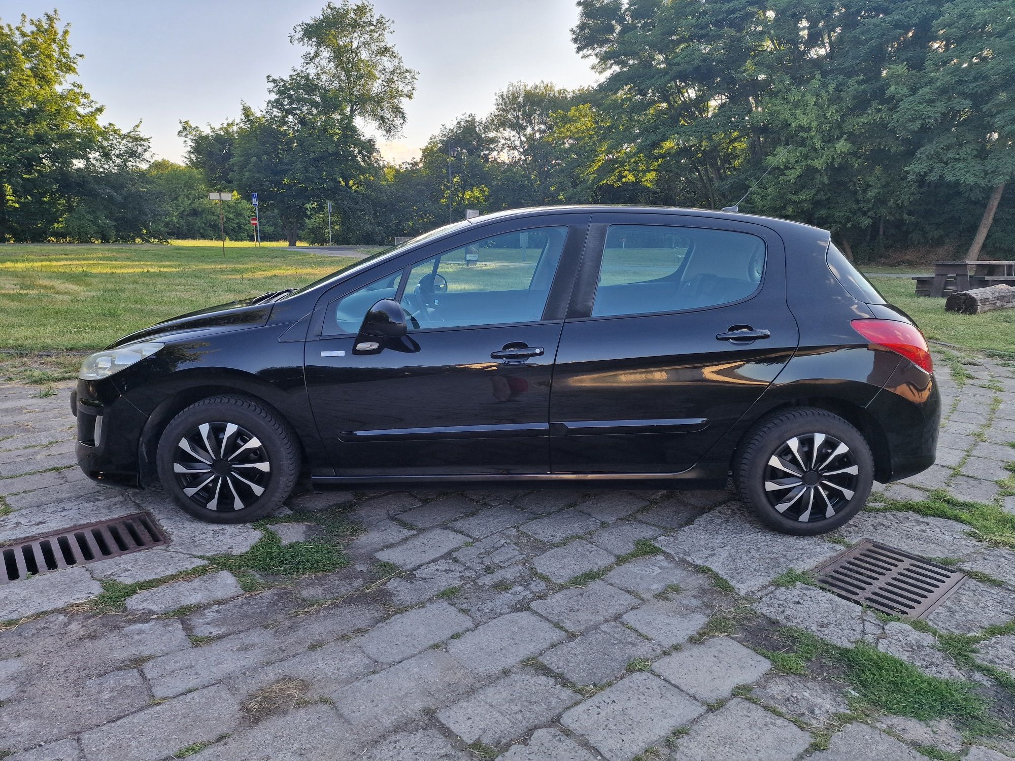 Peugeot 308 1.6 HDI Rok 2010 - Spalanie 4l/100Km