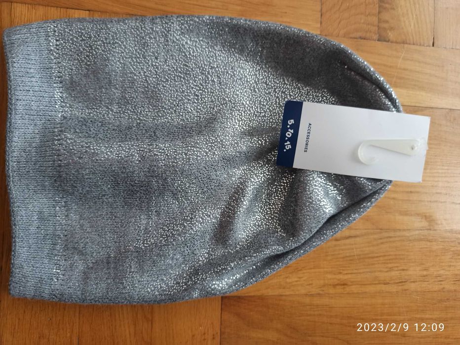 Czapka dziewczęca