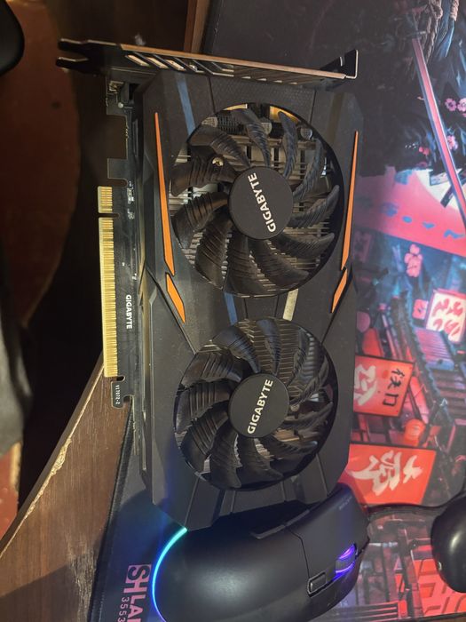 1050 ti, 2гб, майже нова