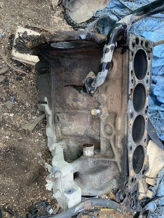 Двигун блок циліндрів головка опель z16xe астра вектра зафіра