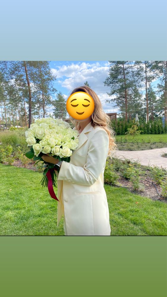 Брючний костюм молочного кольору