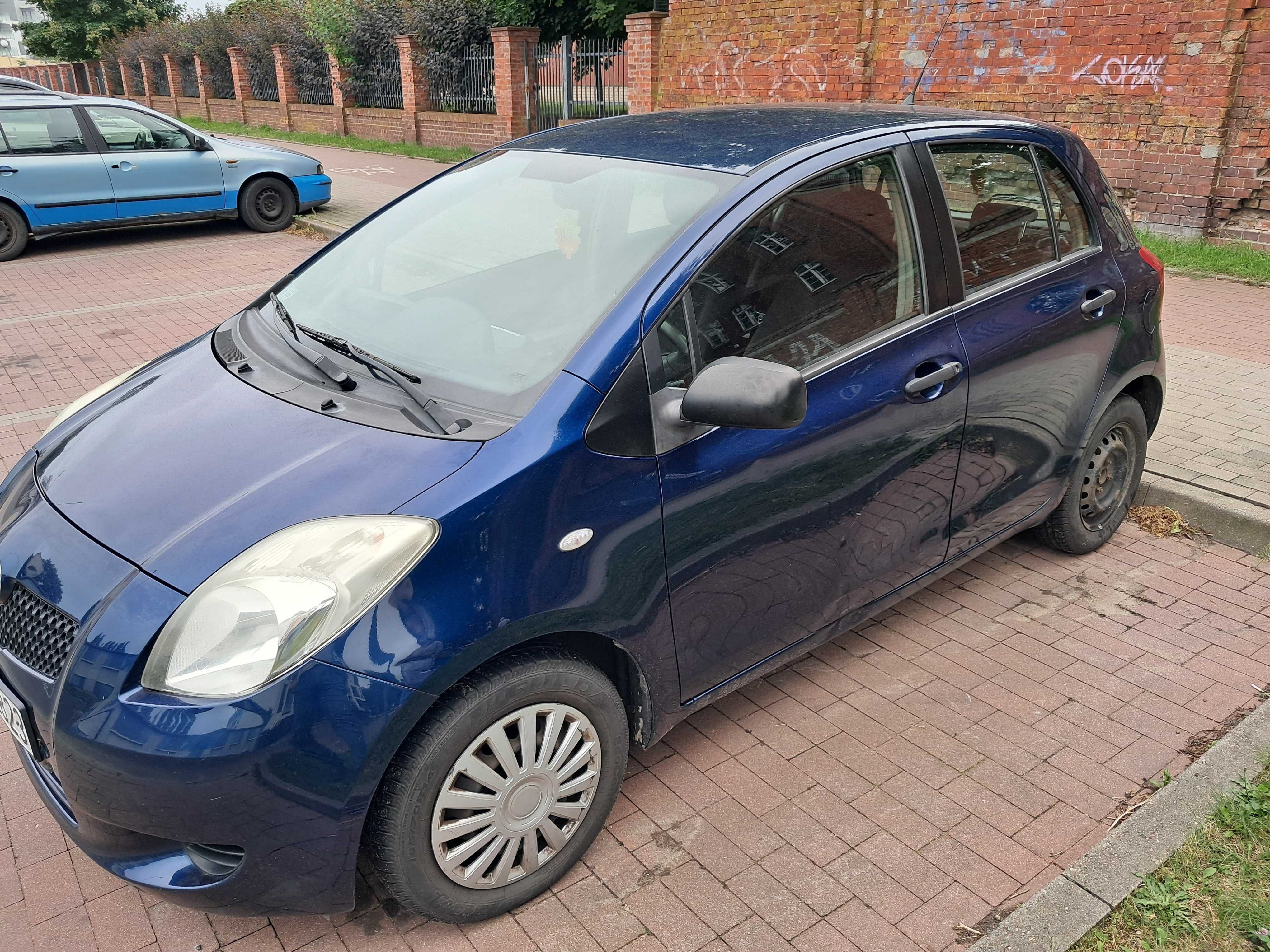 Sprzedam Toyota Yaris 2006r. 1.0