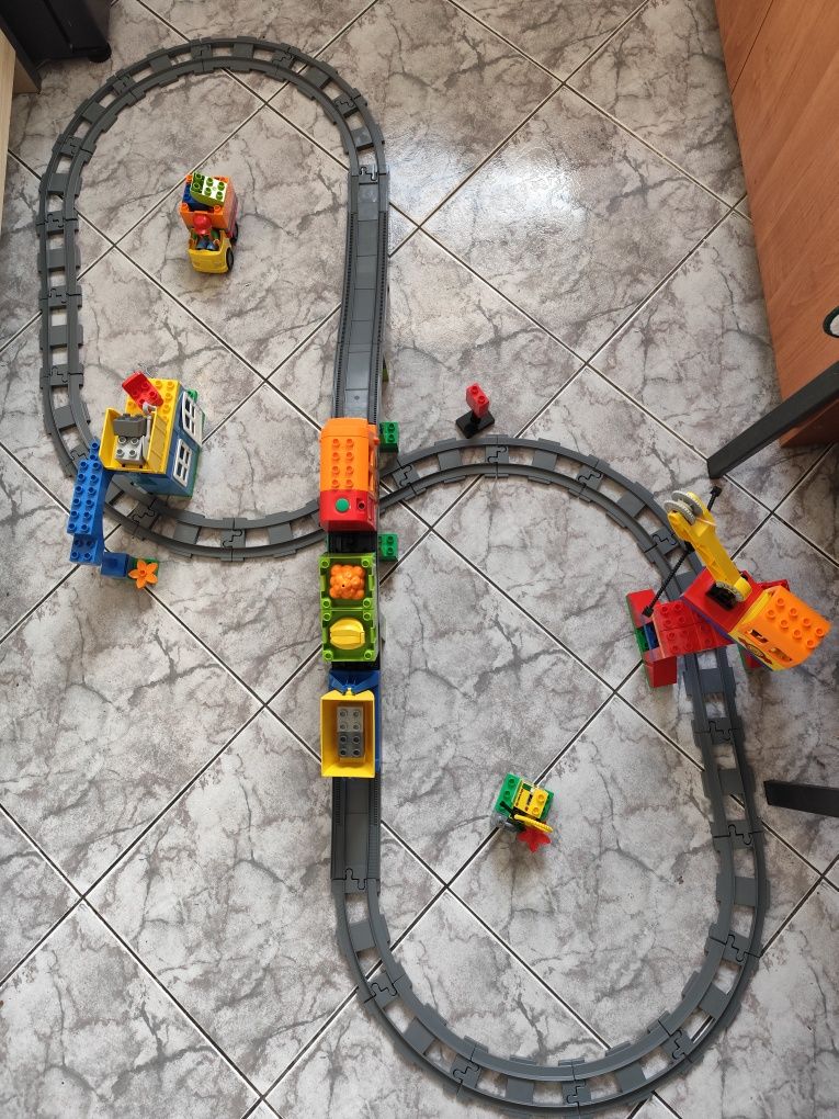 Lego Duplo " Pociąg Deluxe"  10508 + "Tory kolejowe" 10882