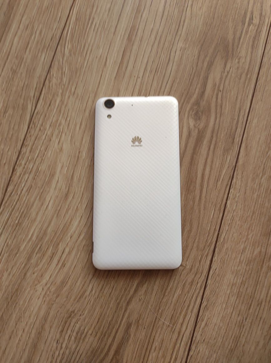 Telefon "Huawei Y6"