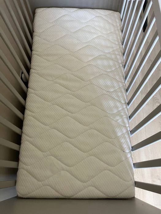 Łóżeczko drewniane 160x80cm z materacem DOBRANOCKA