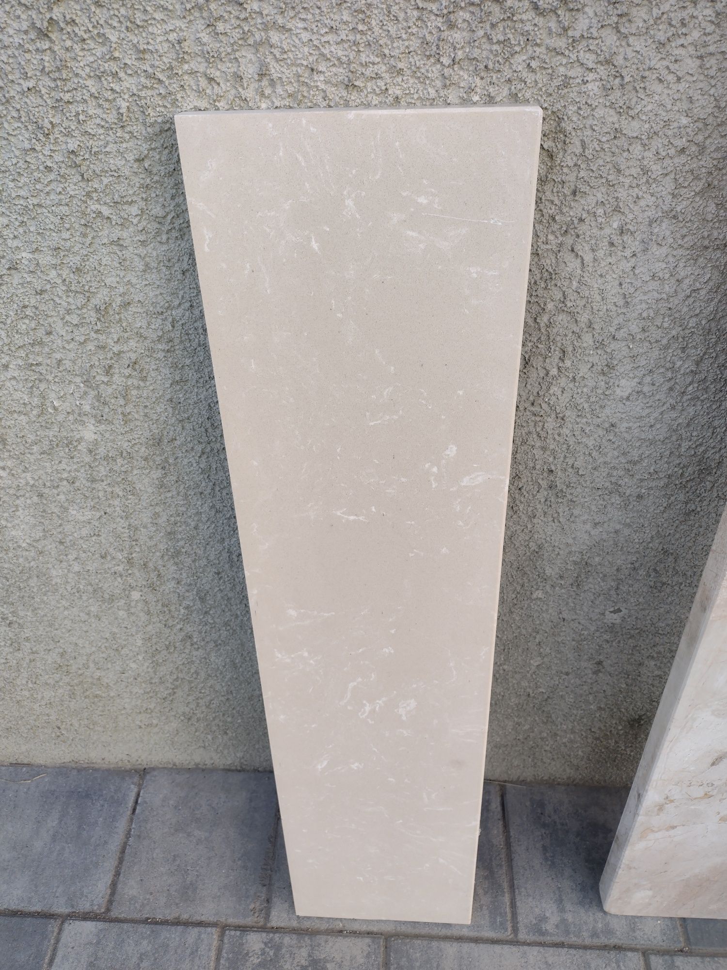 Parapety wewnętrzne marmur, granit, konglomerat