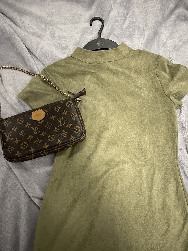 Новое женское под замшу силуэтное платье сарафан в хаки цвете Zara