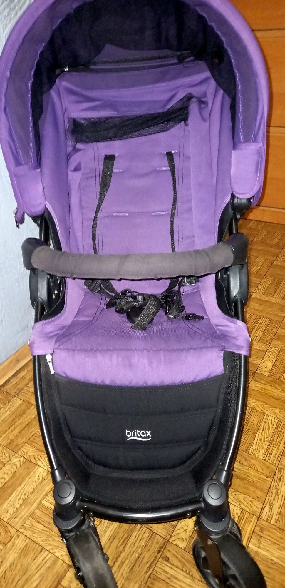 Продам каляску Britax