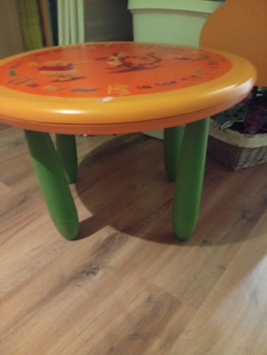 Mesa e cadeiras Winnie the pooh