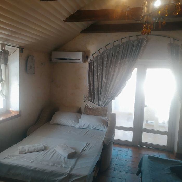 Апартамент-студіо рядом с магазинами  и НП  под Черноморском