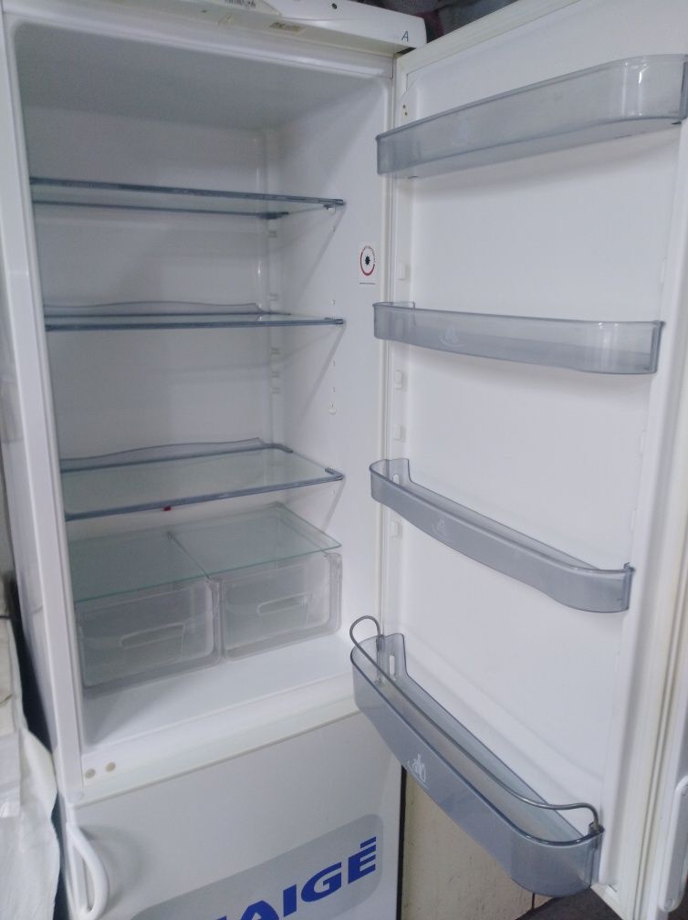 Холодильник Снайге.