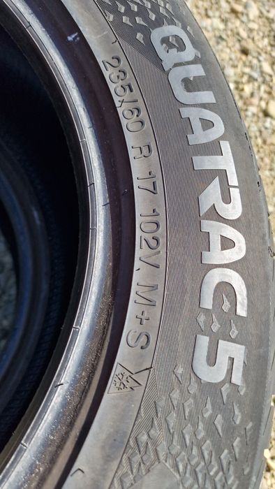 Opona 235/60R17 całoroczna wielosezonowa. Vredestein. 2019 rok.