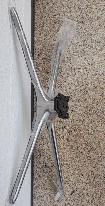 Suporte para televisão em móvel