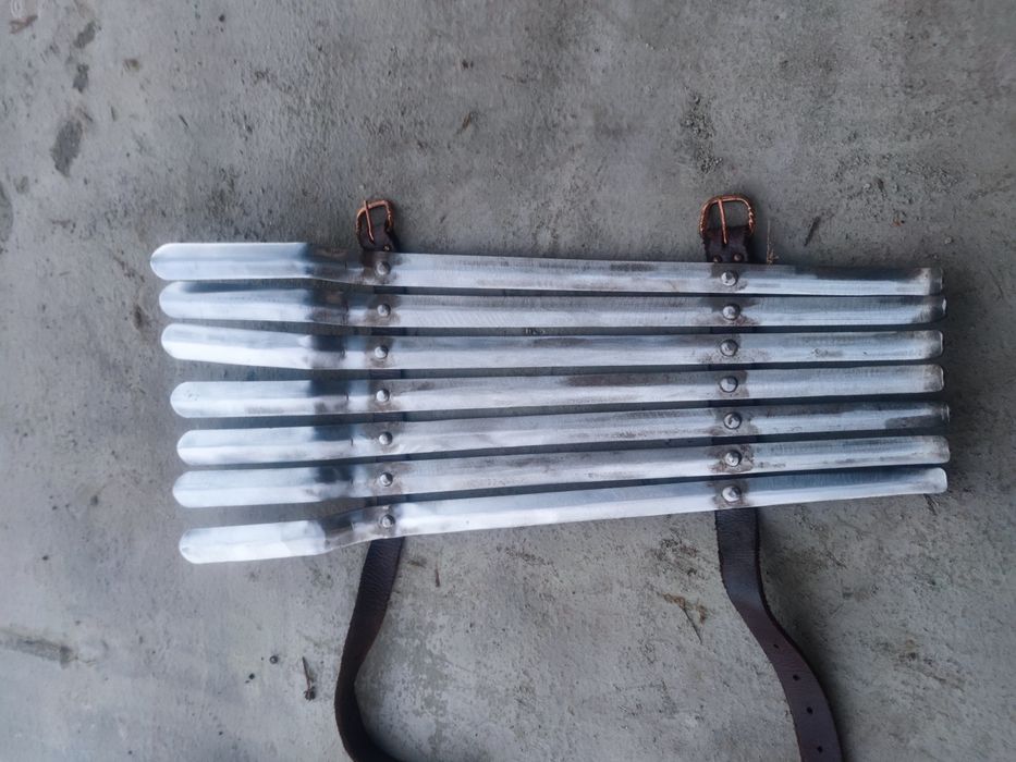 Nagolennik nagolennice łydki bizanty zbroja wiking Słowianin rycerz